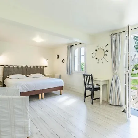 Le Clos Fleuri 3*