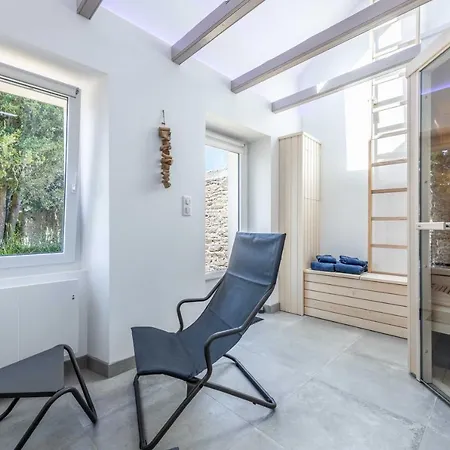 Le Clos Fleuri ホテル